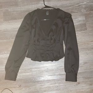 A forever 21 crop top, color black, made of silk material